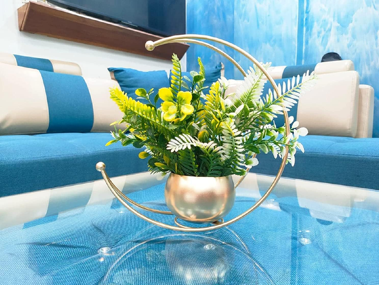 Modern Gold Geometric Flower Vase Half Moon Design Flower Pot Stand